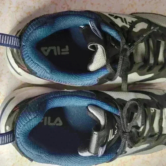 Fila Mens Running Sneakers, Size 10.5 - Picture 4 of 5